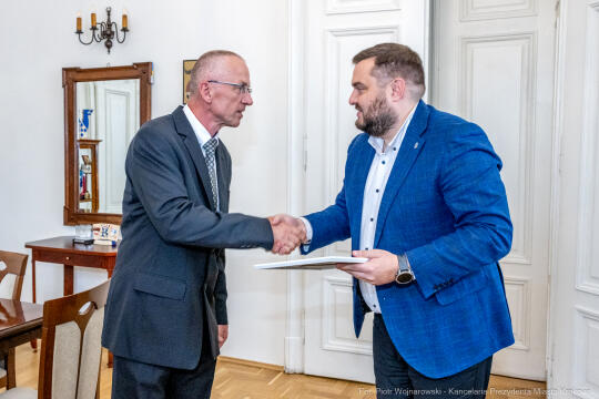 PW_512_008_fot. Piotr Wojnarowski.jpg-Sęk, dyplomy, stacje diagnostyczne, wręczenie, zdjęcia