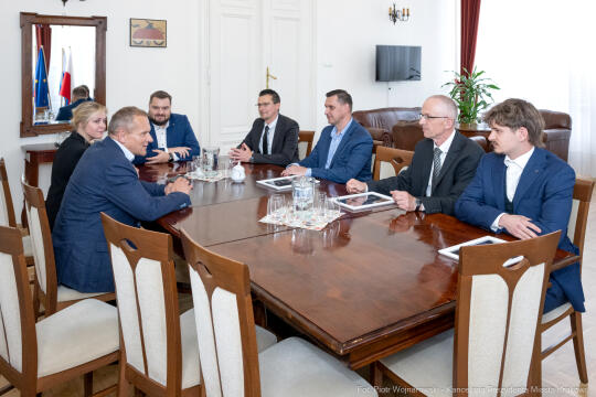 PW_512_013_fot. Piotr Wojnarowski.jpg-Sęk, dyplomy, stacje diagnostyczne, wręczenie, zdjęcia