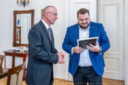 Sęk, dyplomy, stacje diagnostyczne, wręczenie, zdjęcia