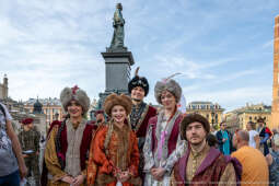 PW_517_002_fot. Piotr Wojnarowski.jpg-Polonez Wolności, Kracik, Rynek, taniec, zdjęcia, rocznica