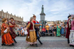 PW_517_008_fot. Piotr Wojnarowski.jpg-Polonez Wolności, Kracik, Rynek, taniec, zdjęcia, rocznica