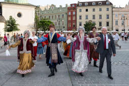 PW_517_024_fot. Piotr Wojnarowski.jpg-Polonez Wolności, Kracik, Rynek, taniec, zdjęcia, rocznica