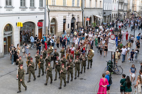 PW_517_028_fot. Piotr Wojnarowski.jpg-Polonez Wolności, Kracik, Rynek, taniec, zdjęcia, rocznica