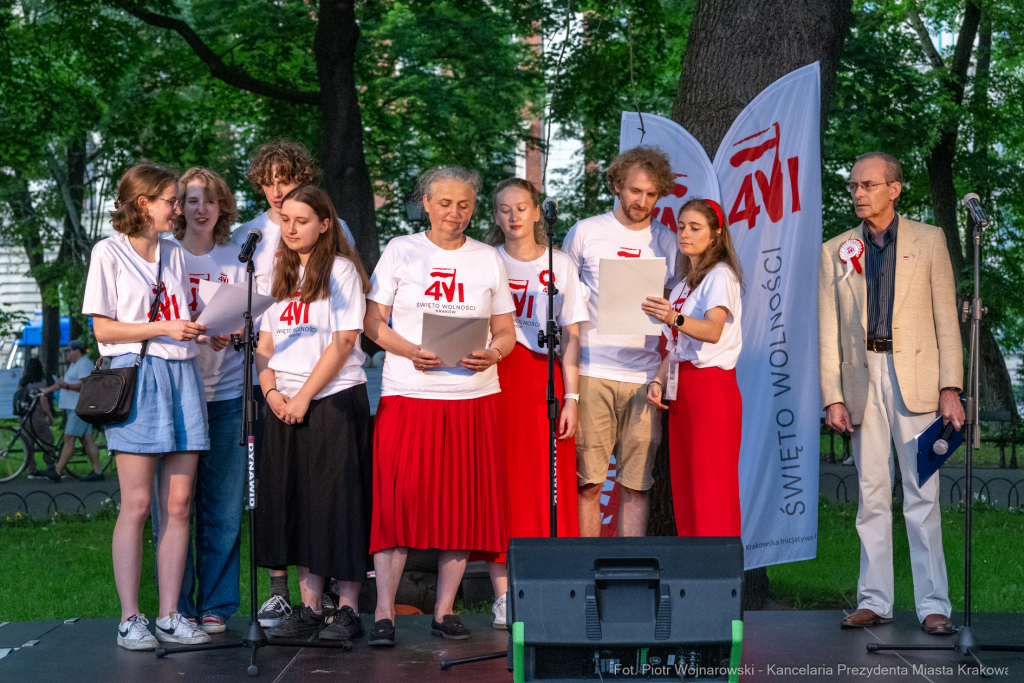 PW_517_035_fot. Piotr Wojnarowski.jpg-Polonez Wolności, Kracik, Rynek, taniec, zdjęcia, rocznica  Autor: P. Wojnarowski