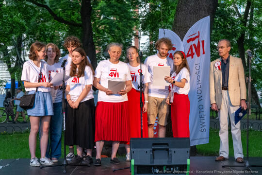 PW_517_035_fot. Piotr Wojnarowski.jpg-Polonez Wolności, Kracik, Rynek, taniec, zdjęcia, rocznica