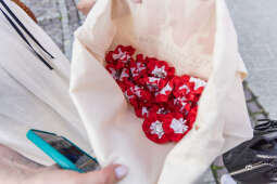 JG_250604_M_3719.jpg-„Łyk wolności” i polonez! Krakowianie upamiętnili wybory 4 czerwca