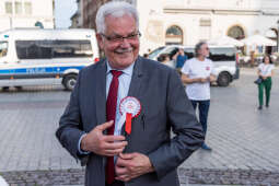 JG_250604_M_3797.jpg-„Łyk wolności” i polonez! Krakowianie upamiętnili wybory 4 czerwca