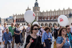 JG_250604_M_4199.jpg-„Łyk wolności” i polonez! Krakowianie upamiętnili wybory 4 czerwca