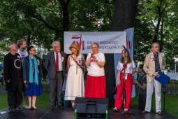 JG_250604_M_4268.jpg-„Łyk wolności” i polonez! Krakowianie upamiętnili wybory 4 czerwca