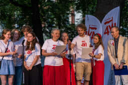 JG_250604_M_4341.jpg-„Łyk wolności” i polonez! Krakowianie upamiętnili wybory 4 czerwca