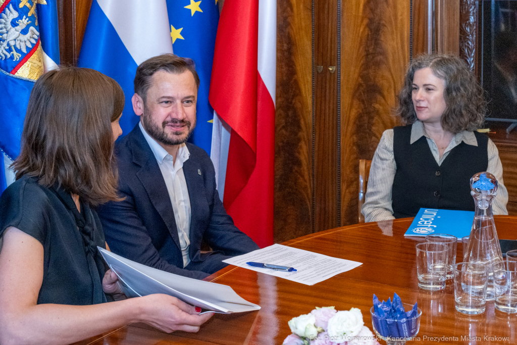 PW_515_009_fot. Piotr Wojnarowski.jpg-Miszalski, spotkanie, Nona Zicheman, zdjęcia, UNICEF  Autor: P. Wojnarowski