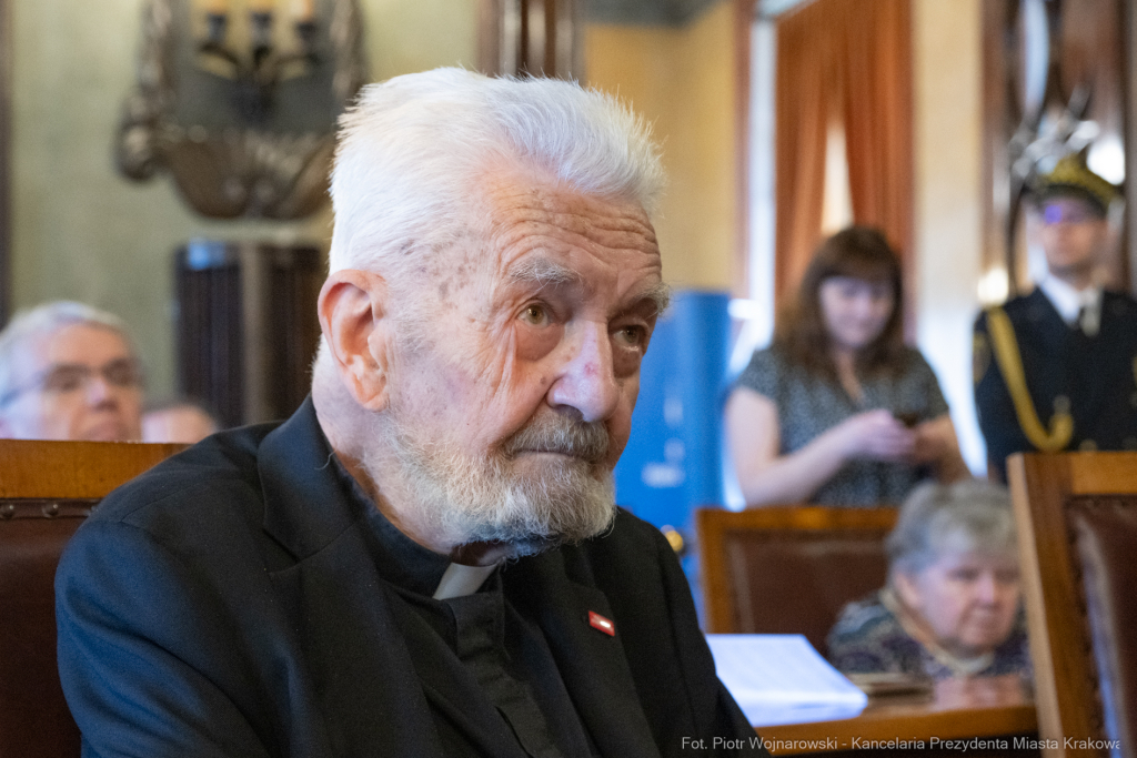 Honorowy Obywatel, Boniecki, Adam, uroczystość, zdjęcia, Tygodnik Powszechny  Autor: P. Wojnarowski