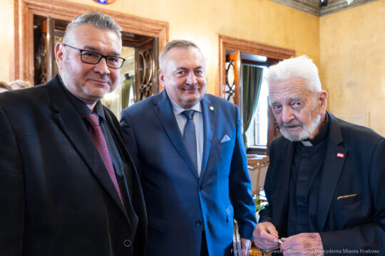 Honorowy Obywatel, Boniecki, Adam, uroczystość, zdjęcia, Tygodnik Powszechny