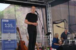 DSCF0175.jpg-Jubileuszowe „Spotkanie w Ogrodzie u Helclów”.