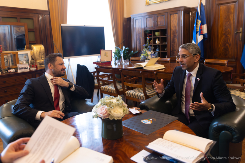 BS-250610-BSK_5495-Poprawione-Szum.jpg-Ambasador Kuwejtu, Miszalski  Autor: B. Świerzowski