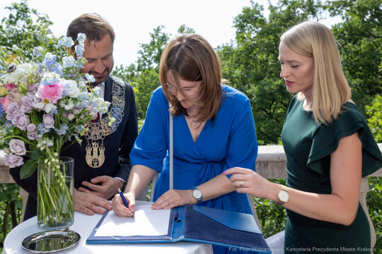 PW_528_022_fot. Piotr Wojnarowski.jpg-Miszalski, ślub, Przegorzały, WOŚP, licytacja