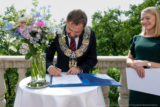 PW_528_024_fot. Piotr Wojnarowski.jpg-Miszalski, ślub, Przegorzały, WOŚP, licytacja