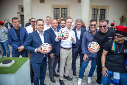 IMG_0907.jpg-Reprezentacja Gwiazd Piłki Brazylijskiej (Ronaldinho Show) na Wawelu