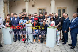 IMG_0956.jpg-Reprezentacja Gwiazd Piłki Brazylijskiej (Ronaldinho Show) na Wawelu