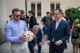 IMG_1005.jpg-Reprezentacja Gwiazd Piłki Brazylijskiej (Ronaldinho Show) na Wawelu