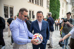 IMG_1012.jpg-Reprezentacja Gwiazd Piłki Brazylijskiej (Ronaldinho Show) na Wawelu