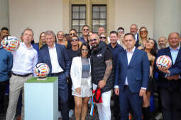 IMG_1043.jpg-Reprezentacja Gwiazd Piłki Brazylijskiej (Ronaldinho Show) na Wawelu