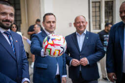 IMG_1085.jpg-Reprezentacja Gwiazd Piłki Brazylijskiej (Ronaldinho Show) na Wawelu