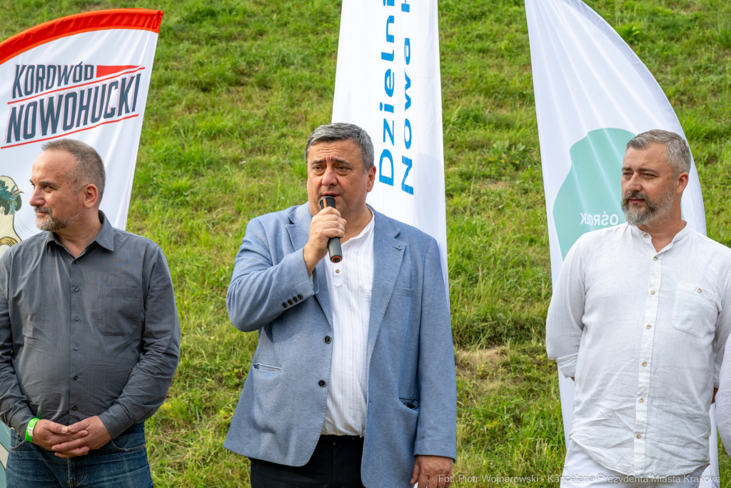 Miszalski, Kopiec Wandy, powitanie lata, strawa pod kopcem, OKN Norwida, Nowa Huta  Autor: P. Wojnarowski