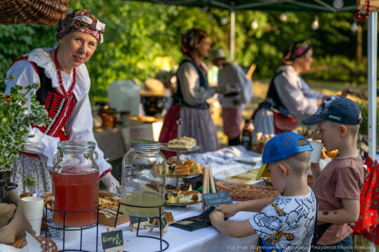 Miszalski, Kopiec Wandy, powitanie lata, strawa pod kopcem, OKN Norwida, Nowa Huta
