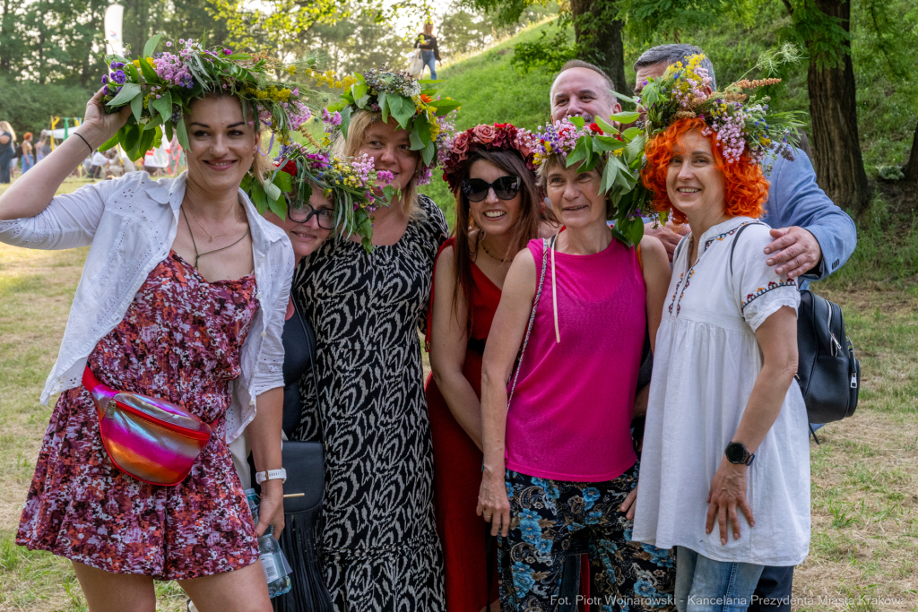 Miszalski, Kopiec Wandy, powitanie lata, strawa pod kopcem, OKN Norwida, Nowa Huta  Autor: P. Wojnarowski