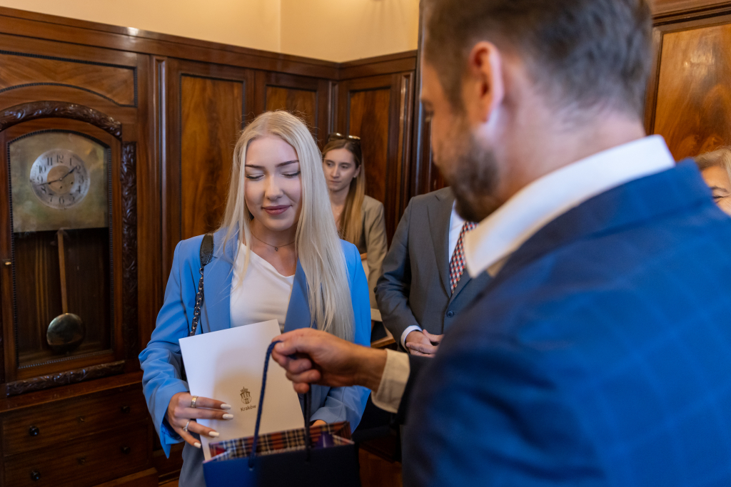 20250624-BSK_3361.jpg-Ławeczka Zakochanych, Miszalski  Autor: B. Świerzowski