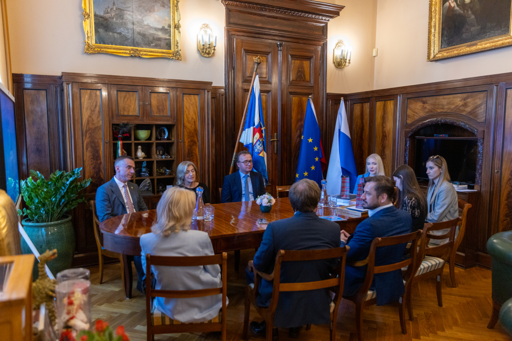 20250624-BSK_3501.jpg-Ławeczka Zakochanych, Miszalski  Autor: B. Świerzowski