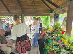 20250624_102855.jpg-Jedenaste Świętojańskie pląsy na Łanowej 39.