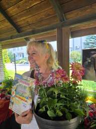 20250624_114353.jpg-Jedenaste Świętojańskie pląsy na Łanowej 39.