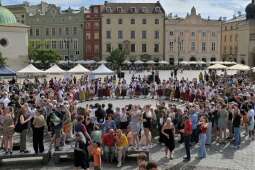 Event promujący lato w Zakopanem 2.jpg-zakopane, kraków, event na rynku