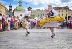 Event promujący lato w Zakopanem 3.jpg-zakopane, kraków, event na rynku