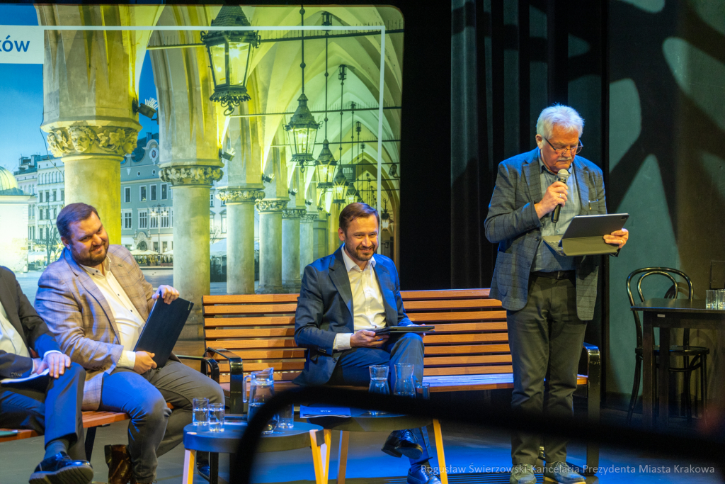 BS-250625-BSK_4031.jpg-Ławka Dialogu, Miszalski, Sęk  Autor: B. Świerzowski