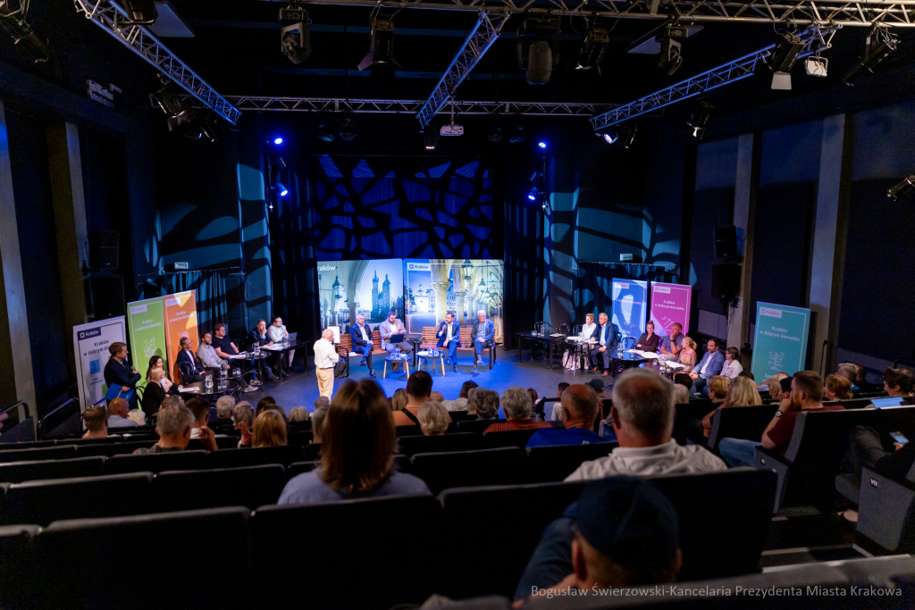 BS-250625-BSK_4115.jpg-Ławka Dialogu, Miszalski, Sęk  Autor: B. Świerzowski