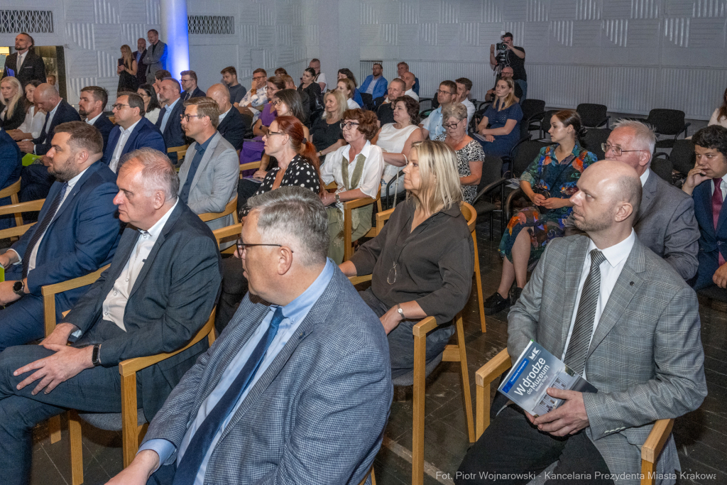 umowa, Swiatowid, muzeum, Miszalski, Sęk,. Niezabitowski, Muzeum Nowej Huty  Autor: P. Wojnarowski