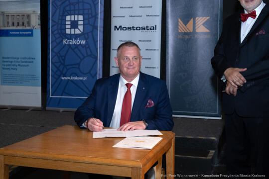 umowa, Swiatowid, muzeum, Miszalski, Sęk,. Niezabitowski, Muzeum Nowej Huty