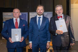 umowa, Swiatowid, muzeum, Miszalski, Sęk,. Niezabitowski, Muzeum Nowej Huty