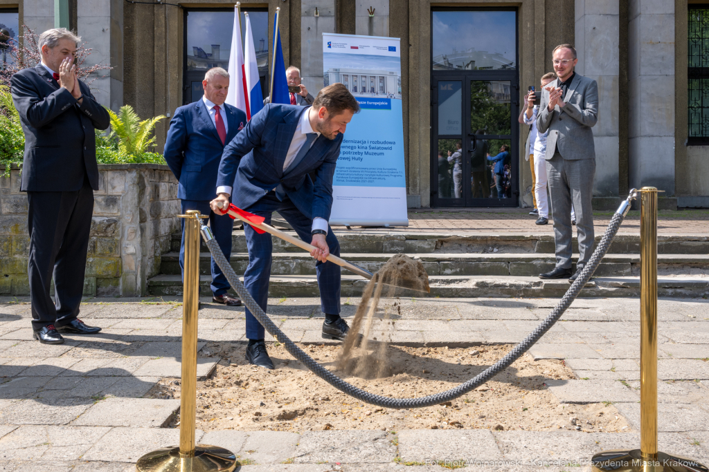 umowa, Swiatowid, muzeum, Miszalski, Sęk,. Niezabitowski, Muzeum Nowej Huty  Autor: P. Wojnarowski