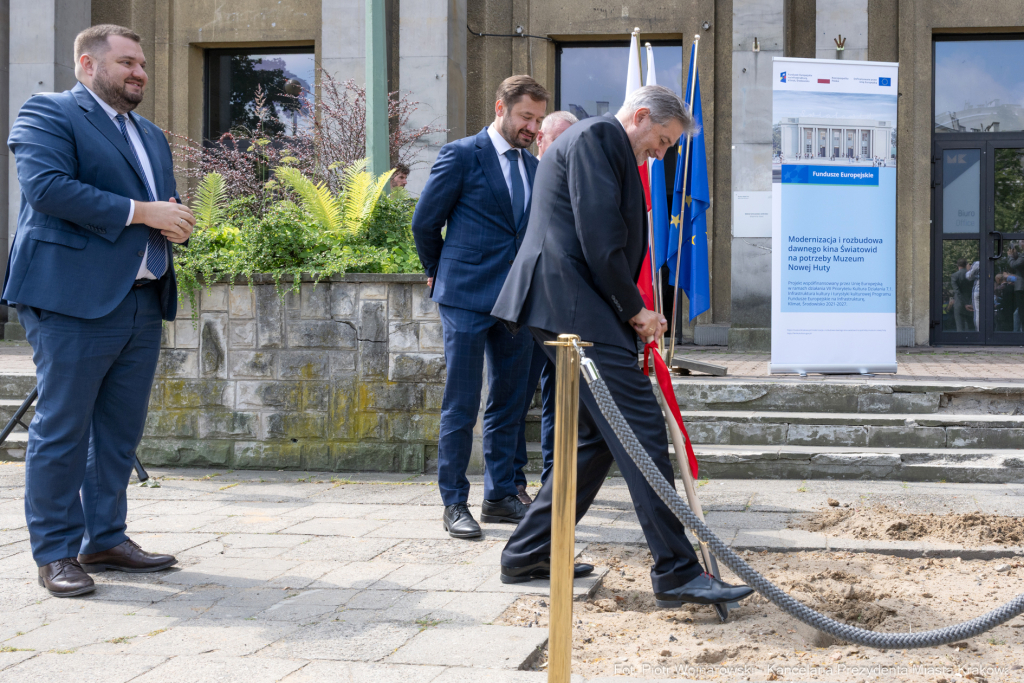 umowa, Swiatowid, muzeum, Miszalski, Sęk,. Niezabitowski, Muzeum Nowej Huty  Autor: P. Wojnarowski