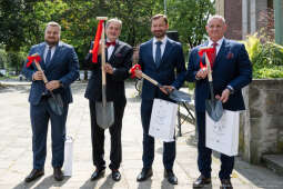 umowa, Swiatowid, muzeum, Miszalski, Sęk,. Niezabitowski, Muzeum Nowej Huty