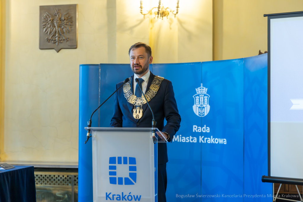 BS-250703-BSK_9565-Poprawione-Szum.jpg-Sesja, Podgórze, Rocznica  Autor: B. Świerzowski