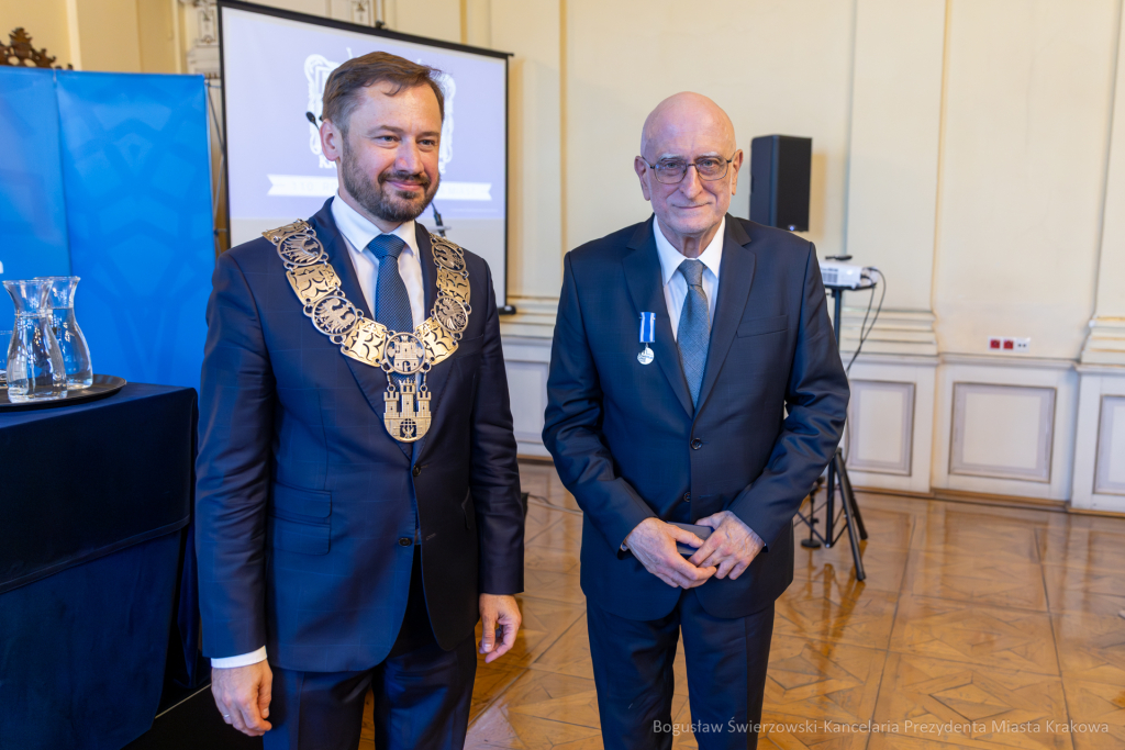 BS-250703-BSK_9683-Poprawione-Szum.jpg-Sesja, Podgórze, Rocznica  Autor: B. Świerzowski