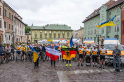 Kraków powitał uczestników rowerowej akcji charytatywnej „Bike Convoy for Ukraine"
