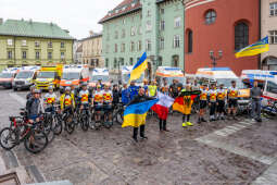 Kraków powitał uczestników rowerowej akcji charytatywnej „Bike Convoy for Ukraine"