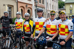 Kraków powitał uczestników rowerowej akcji charytatywnej „Bike Convoy for Ukraine"