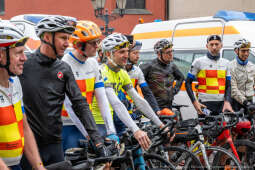 Kraków powitał uczestników rowerowej akcji charytatywnej „Bike Convoy for Ukraine"